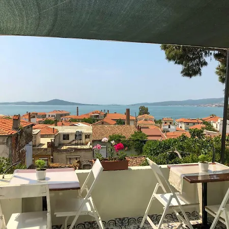 منزل للإقامة Kastoria Tarihi Konuk Evi Ayvalı