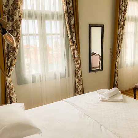 منزل للإقامة Kastoria Tarihi Konuk Evi Ayvalı